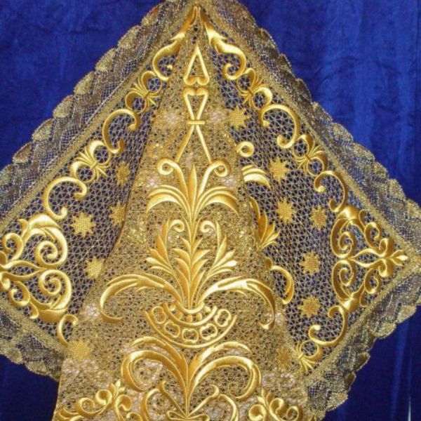 tocas de sobremanto bordados barber